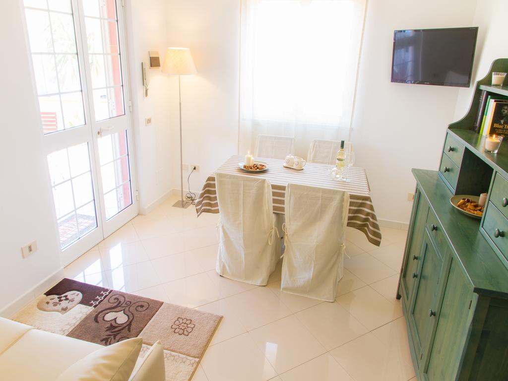 Gelso Bianco Apartments 캄포펠리체 디 로첼라 외부 사진