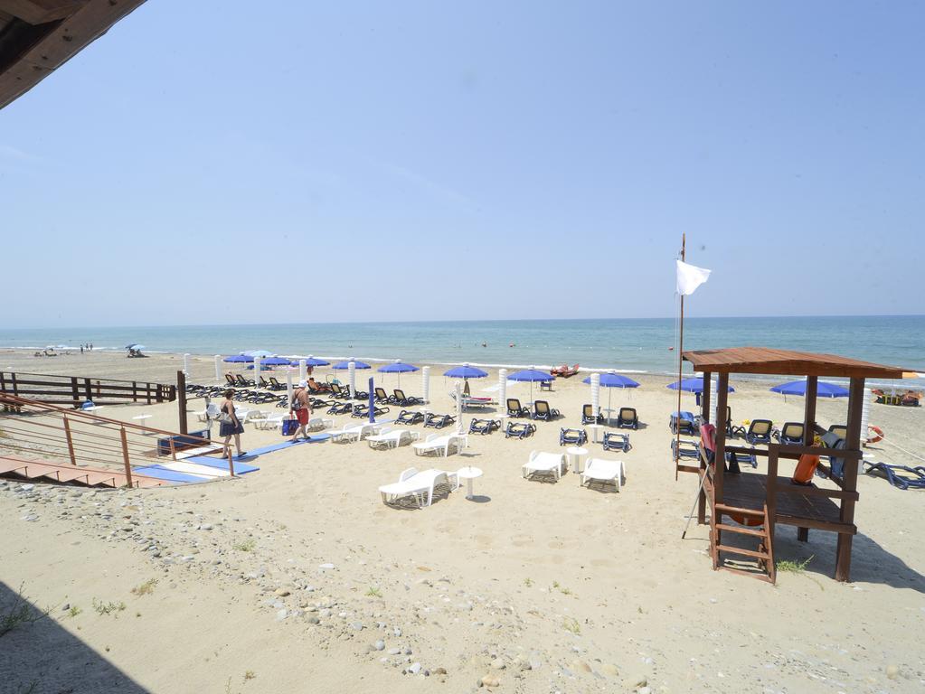 Gelso Bianco Apartments 캄포펠리체 디 로첼라 외부 사진