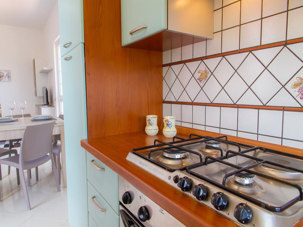 Gelso Bianco Apartments 캄포펠리체 디 로첼라 외부 사진